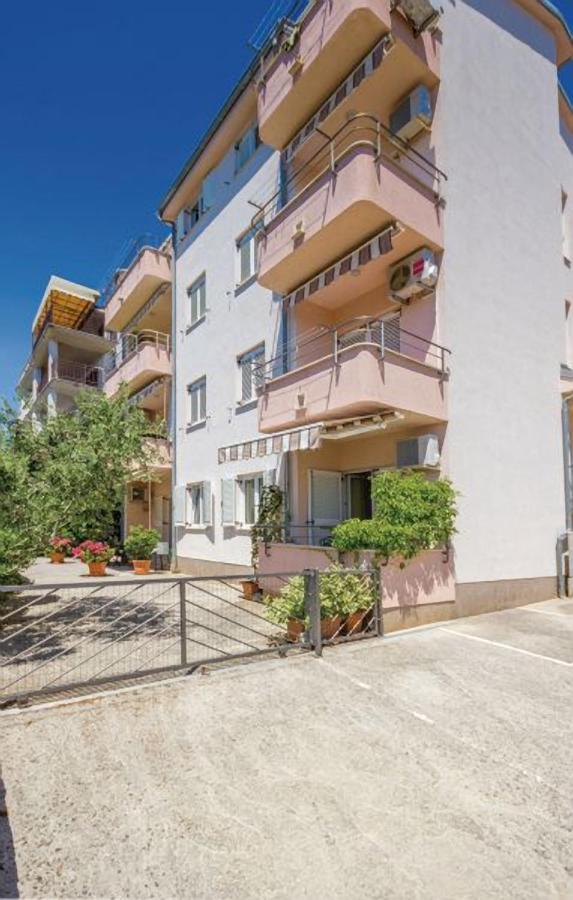 Apartment Zeleni Драмал Екстериор снимка