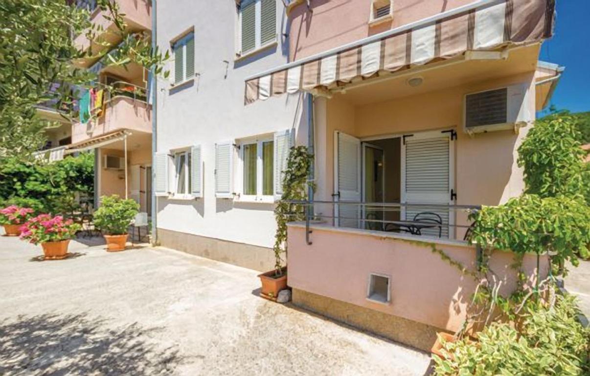 Apartment Zeleni Драмал Екстериор снимка
